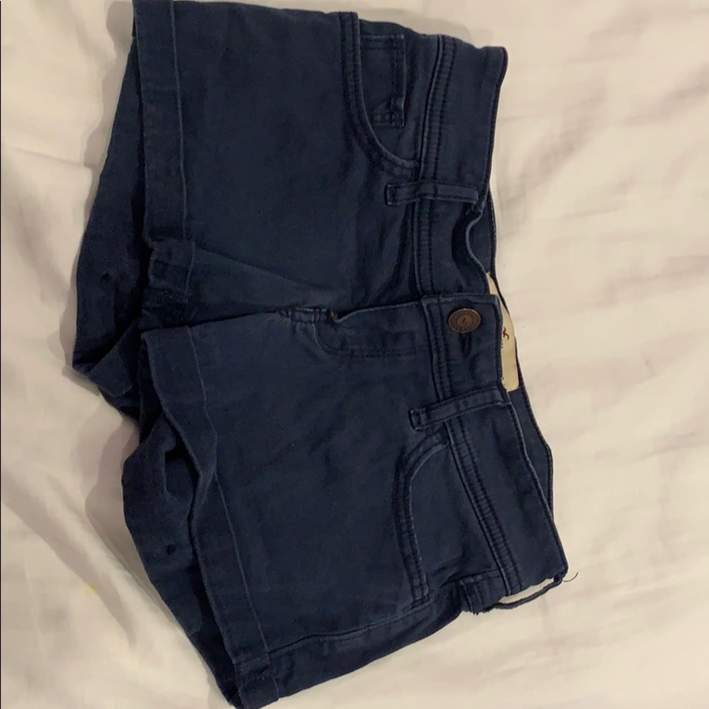 Blue denim (low-rise) shorts